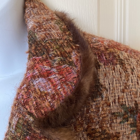 Real Mink- trimmed textured jacquard jacket in iridescent autumn colors hues - Picture 3 of 7